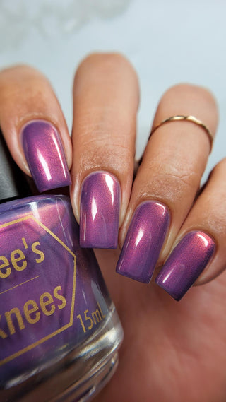 Image provided for Bee's Knees by a paid swatcher featuring the nail polish " Reckless "