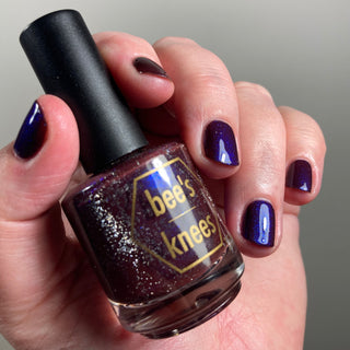 Image provided for Bee's Knees by a paid swatcher featuring the nail polish " Daydreams "